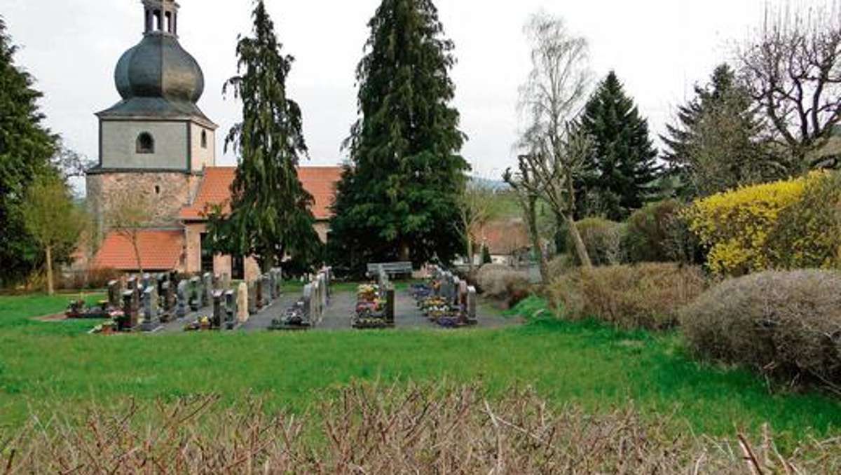 Werra-Bote: Kleiner Wegebau auf dem Friedhof