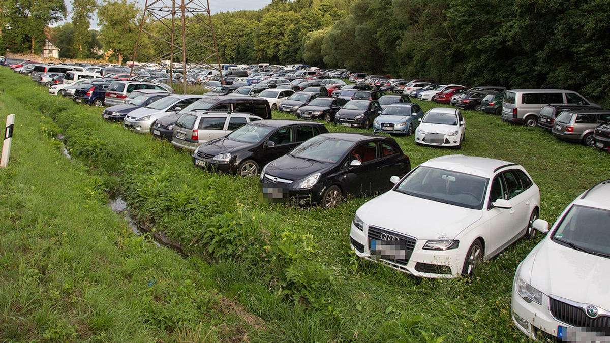 Thüringen: Land hat für Rechtsrock-Konzert Wiese als Parkplatz bereitgestellt