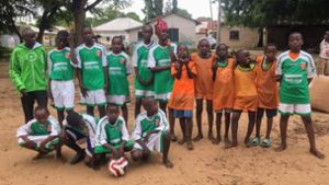 Fußballer schenken Freude: Kicker-Spende reist vom Rennsteig nach Kenia