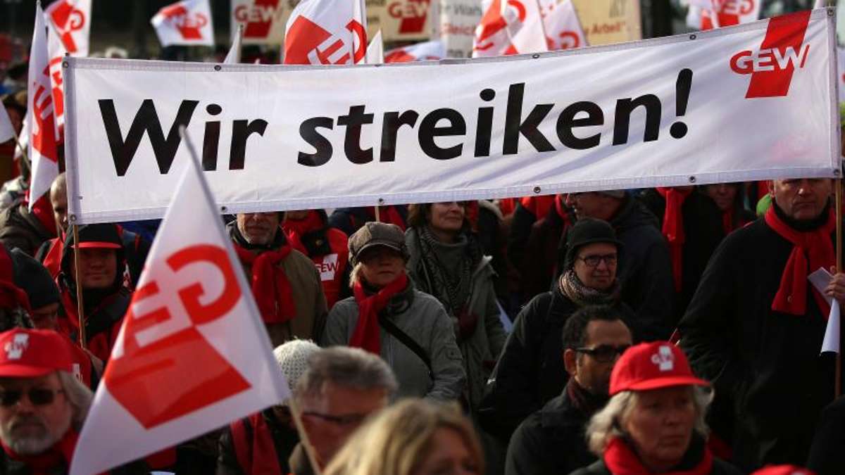 Thüringen: Warnstreiks von Lehrern und Polizisten für höhere Löhne