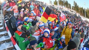 Fußballfans im Biathlon-Fieber
