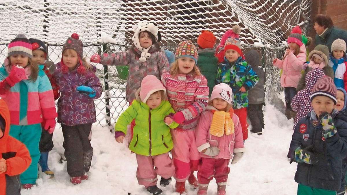 Sonneberg/Neuhaus: Kinder bringen Tierpark-Bewohnern viele Kastanien