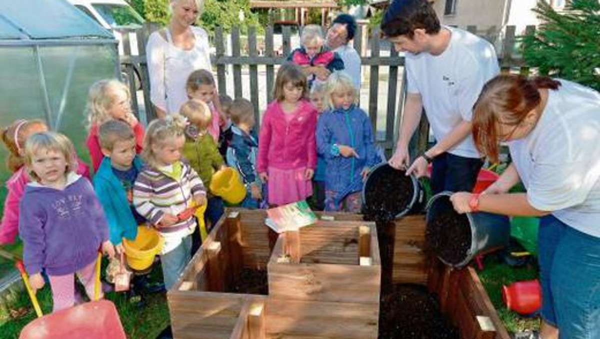 Sonneberg/Neuhaus: Azubis bauen Kräutergarten für das Naturstübchen