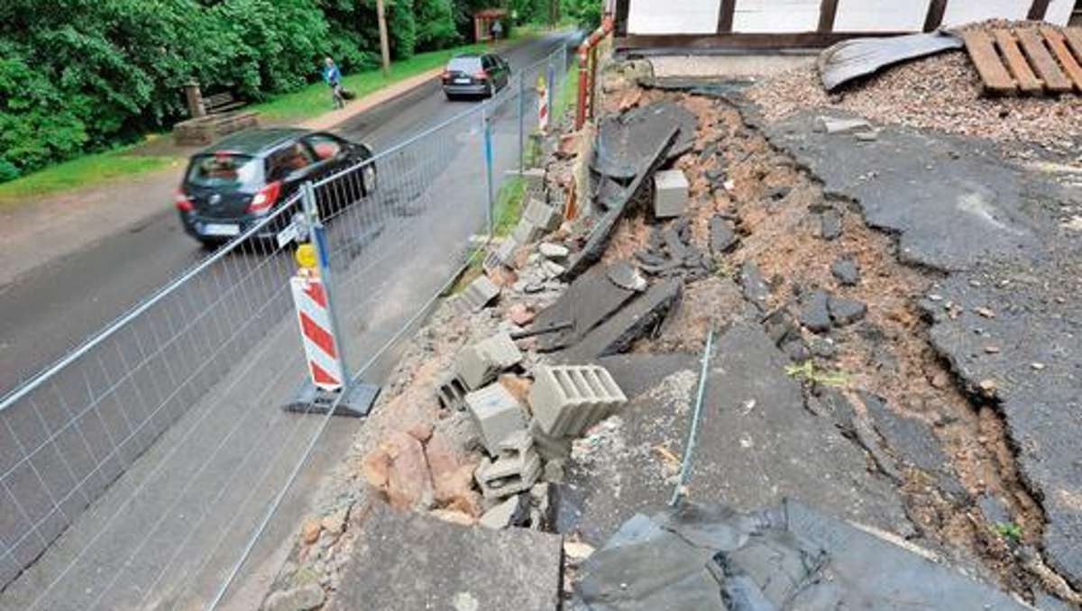 Schmalkalden: Regen bringt Hang in Asbach zum Einsturz