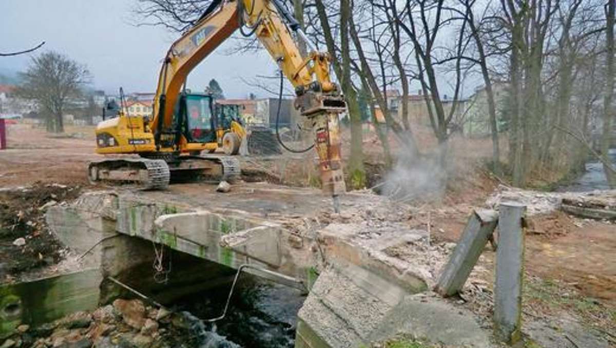 Ilmenau: Brücke am Ilmufer wird abgerissen