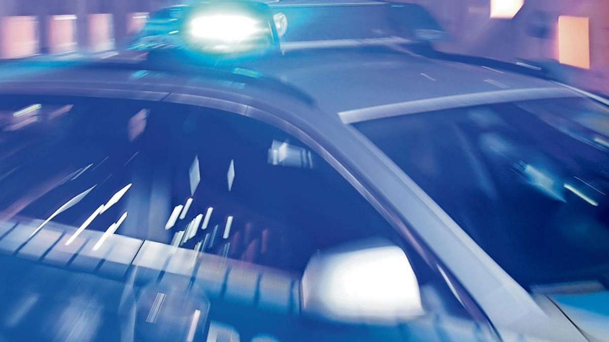 Ilmenau: Streifenwagen missachtet Vorfahrt - zwei Verletzte