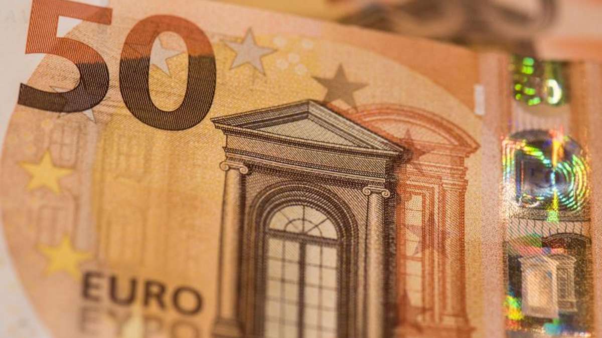 Wirtschaft: Neuer 50-Euro-Schein ist im Umlauf