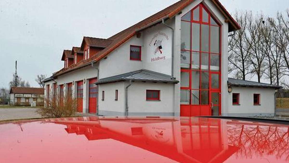 Hildburghausen: Feuerwehr Lindenau bekommt ein Auto