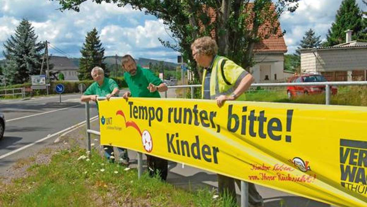 Ilmenau: Gelbe Bänder mahnen zur Vorsicht