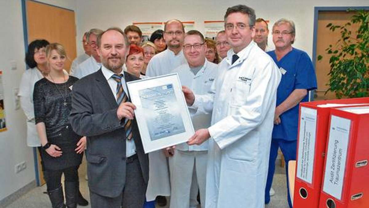 Ilmenau: Schwarz auf weiß: Ilmenauer Klinik als Traumazentrum zertifiziert