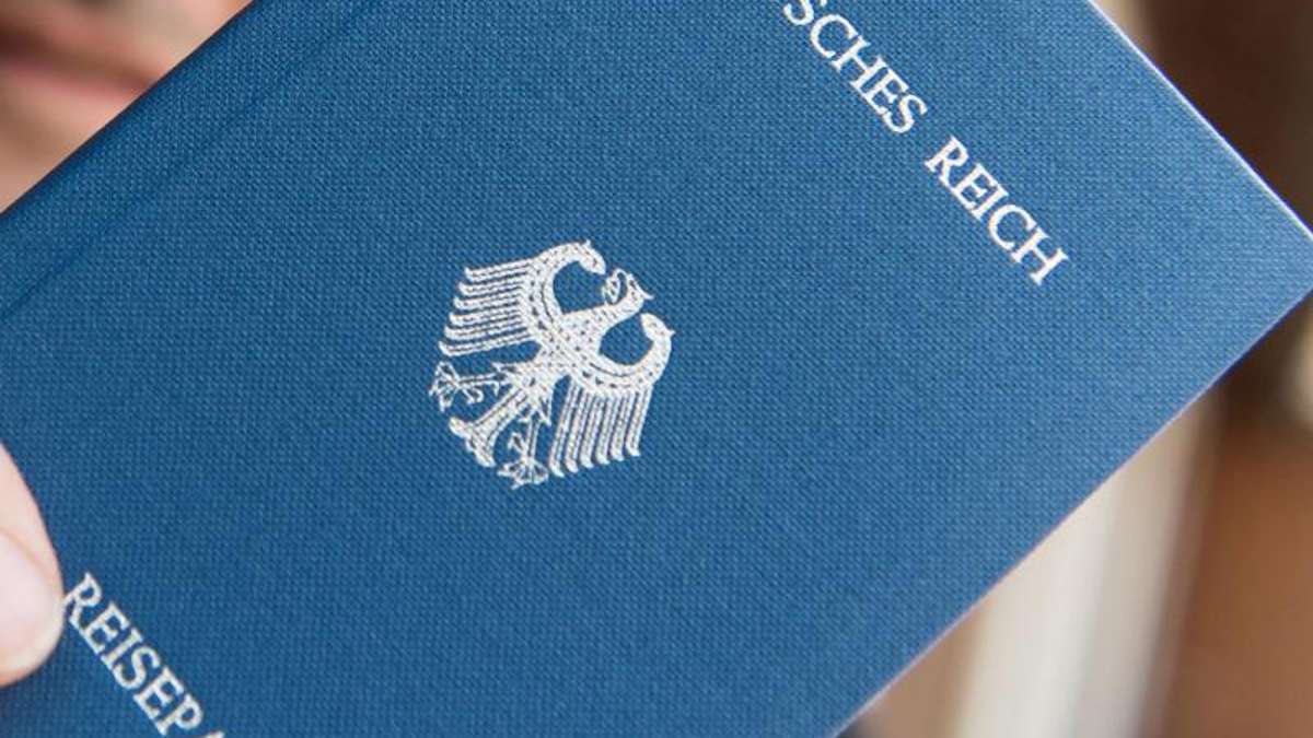 Thüringen: Reichsbürger entreist Vollstreckungsbeamtin Ausweis - Polizei greift ein