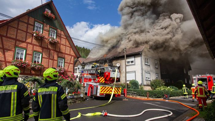 Gasflaschen falsch angeschlossen - Ursache für Brand in Hirschendorf geklärt