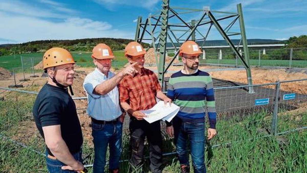 Sonneberg/Neuhaus: Fundamente für 380 kV-Masten entstehen