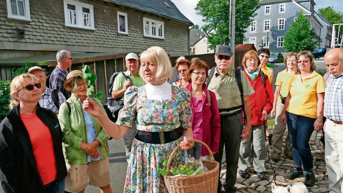 Ilmenau: Wanderung eröffnet Kräuter- und Wanderwoche Großbreitenbach