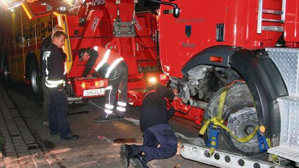 Meiningen: Schwerer Unfall mit Feuerwehr im Einsatz