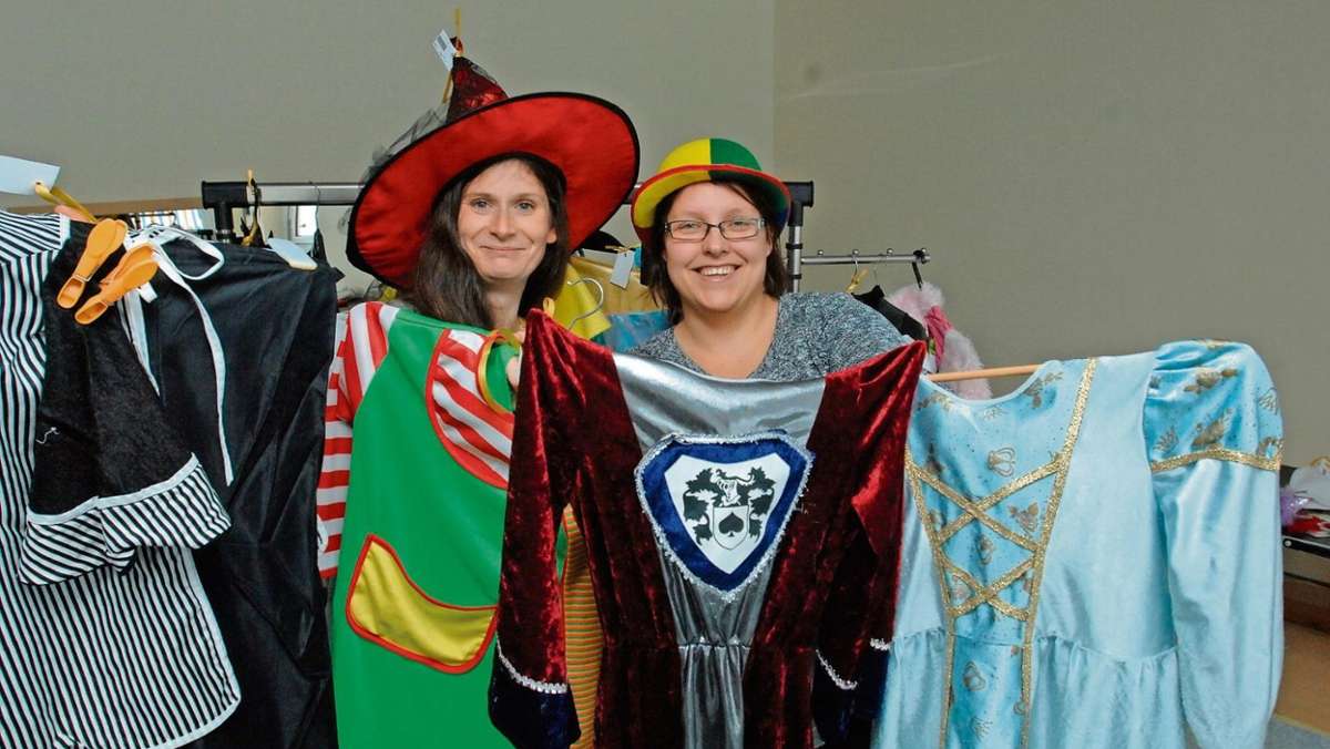 Ilmenau: Kostümverkauf bringt Geld für Förderverein