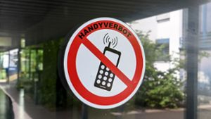 Gesellschaft: Handyverbot an Schulen: Sinnvoll oder kontraproduktiv?