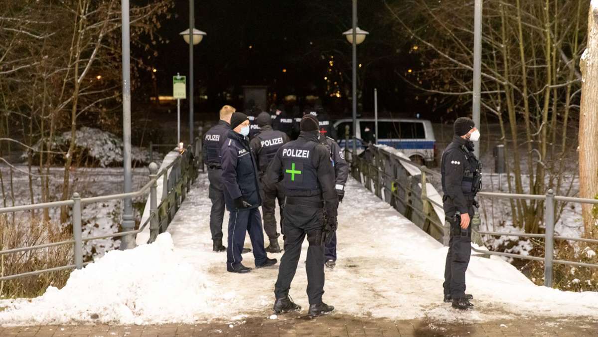 Corona-Hotspot: Polizei kontrolliert Ausgangssperre in Hildburghausen