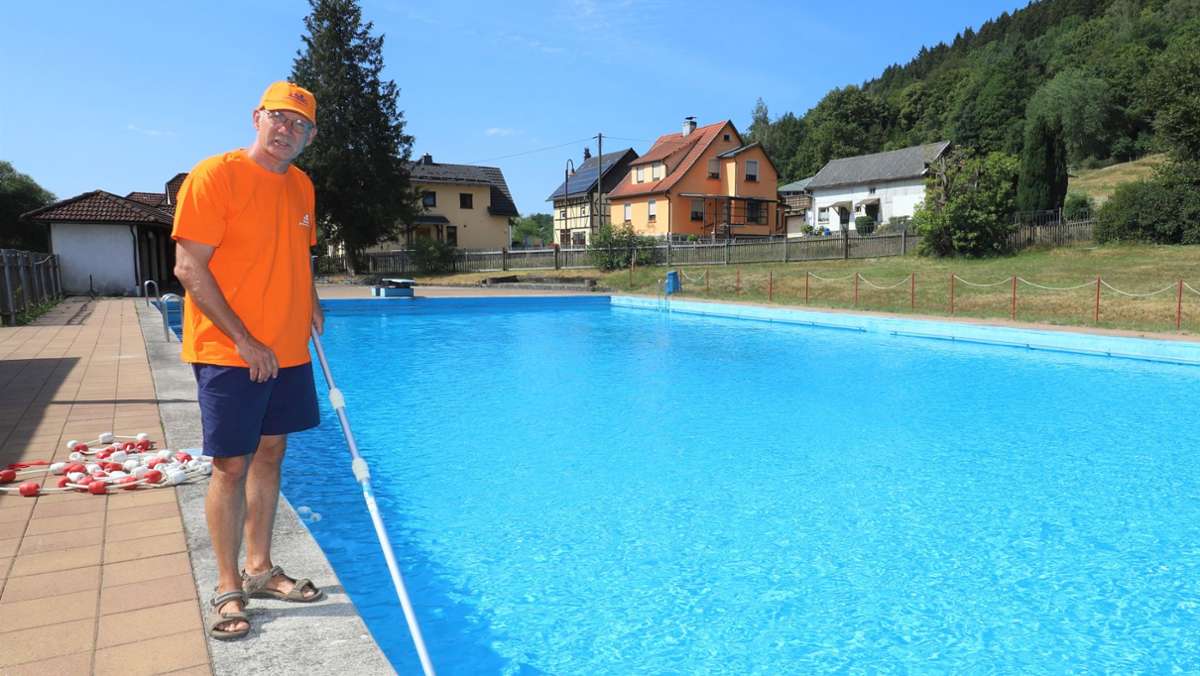 Freibad Schwarza: Rettungsschwimmer rettet Badesaison