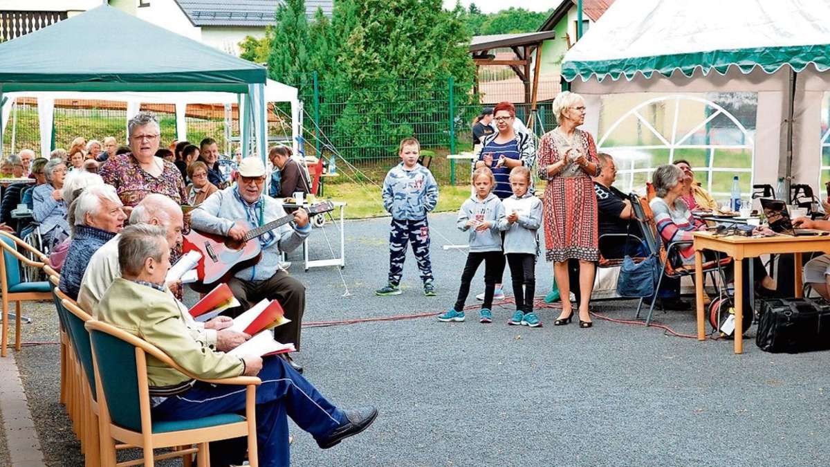 Wernshausen: Rennsteiglied zum Senioren-Sommerfest