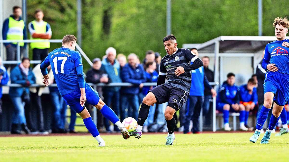 Fußball, Landesklasse: Daneyko  trifft dreifach zum VfL-Sieg