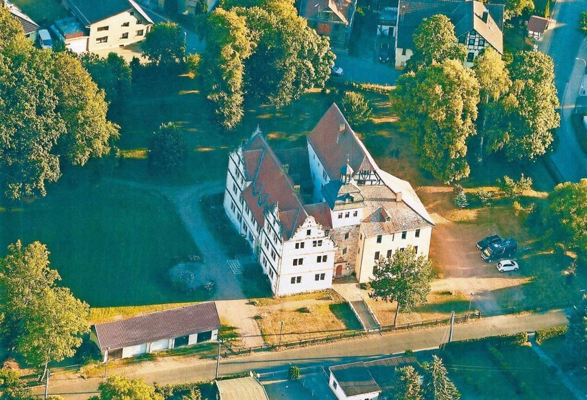 Das Schloss in Wildprechtroda kann am Sonntag besichtigt werden. Hausherr Otto von Butler lädt zu Führungen ein.