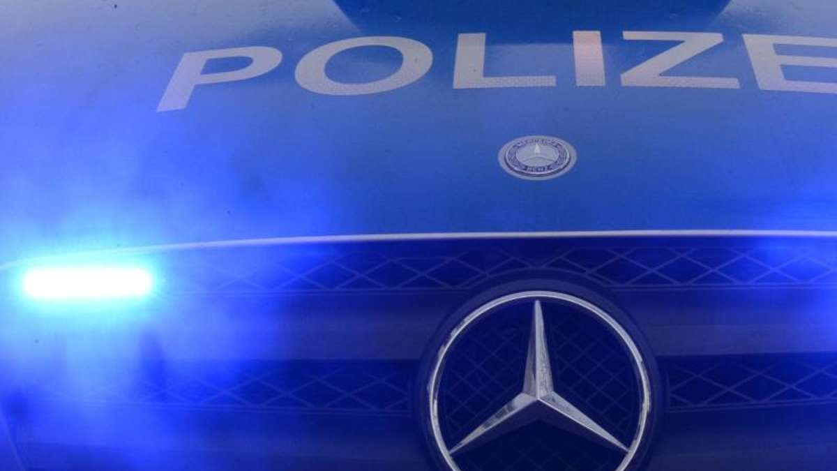 Hildburghausen: Freispiele verwehrt: Mann verletzt Polizisten mit Barhocker