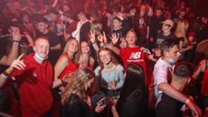 All-in-red-Party im Volkshaus