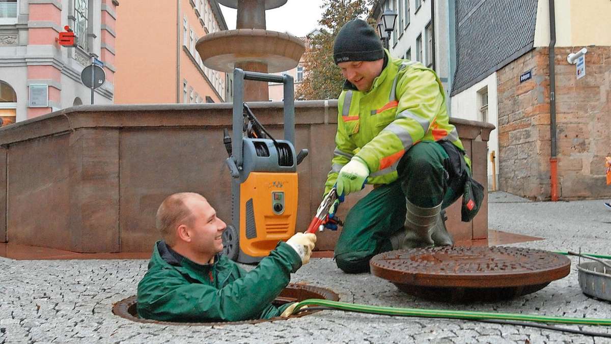 Ilmenau: Brunnen werden winterfest gemacht
