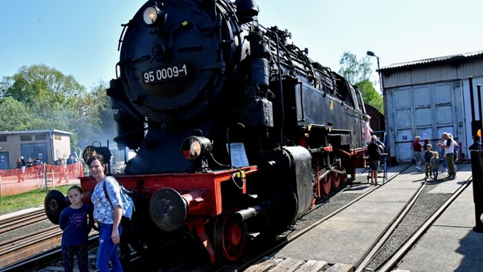 Frühlingsfest: Gäste schnuppern Eisenbahnromantik