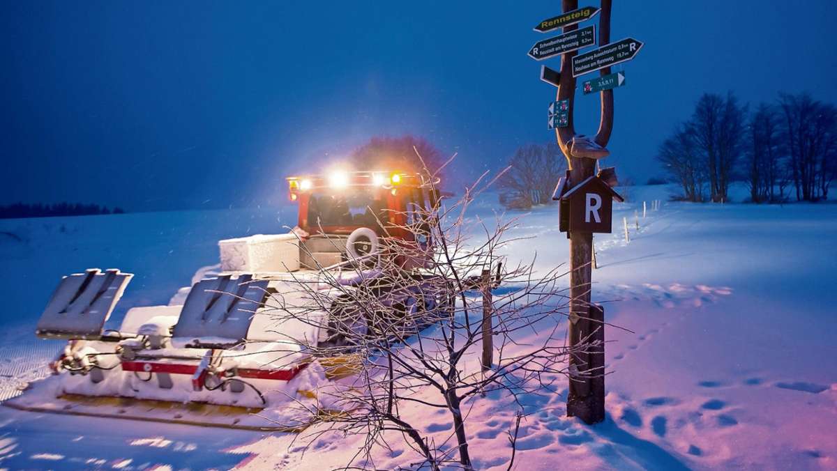 Oberhof: Wintersaison eröffnet: Jetzt fehlt nur noch der Schnee
