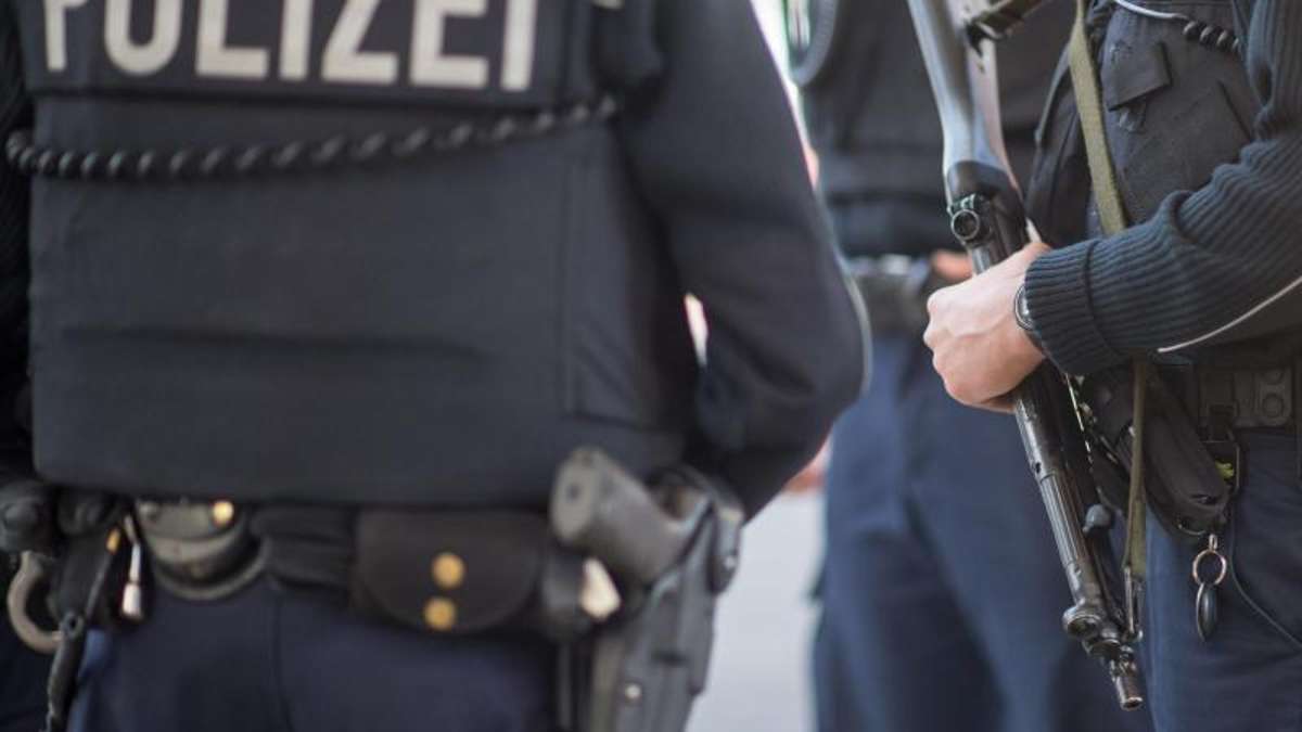 Erfurt: Hakenkreuz und Gewalt: Acht Straftaten bei Demos vor der Landtagswahl