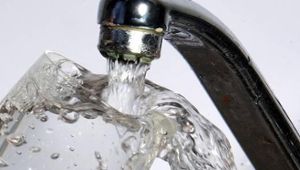 Mehr Chlor soll Bakterien im Trinkwasser töten