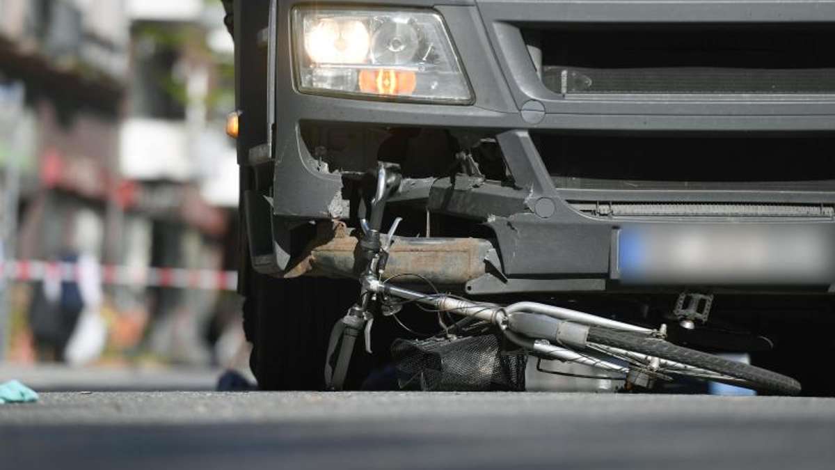 Thüringen: Fahrradfahrer erliegt nach Unfall seinen schweren Verletzungen