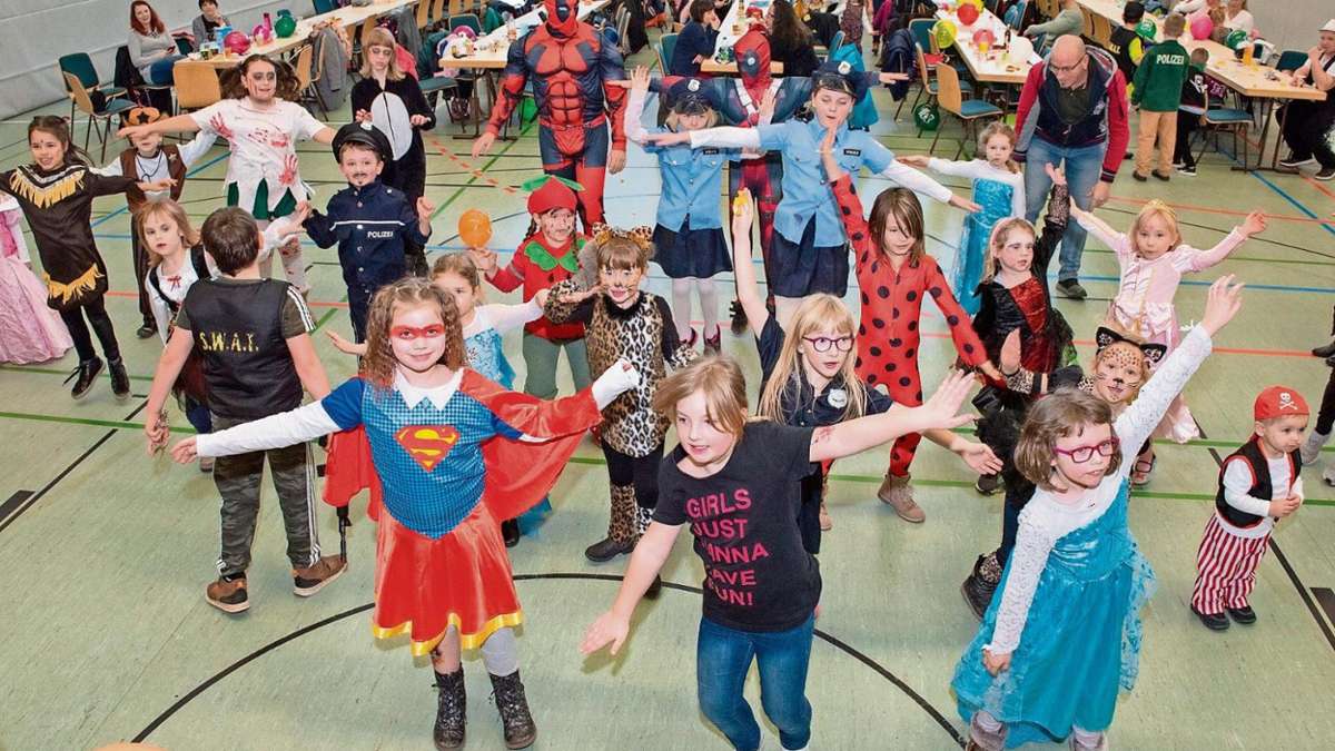 Schmalkalden: Kinderkarneval mit Prinzessinnen und Marienkäfern
