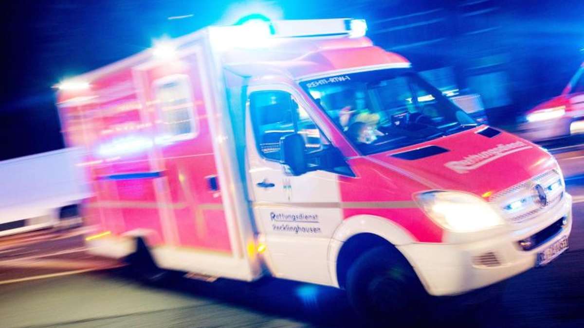 Sonneberg/Neuhaus: Schwer verletzt: Motorradfahrer kollidiert mit Reh