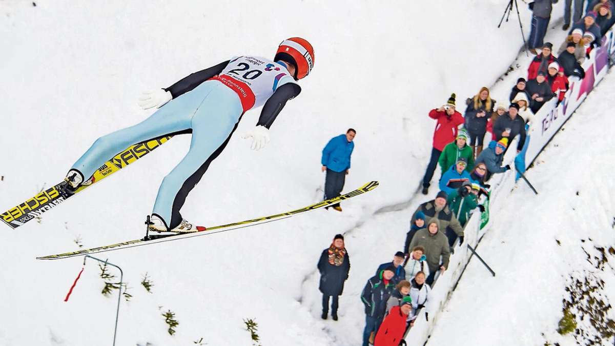 Brotterode: Hoffen, bangen, fliegen und Imagevideo für Skispringen in Brotterode
