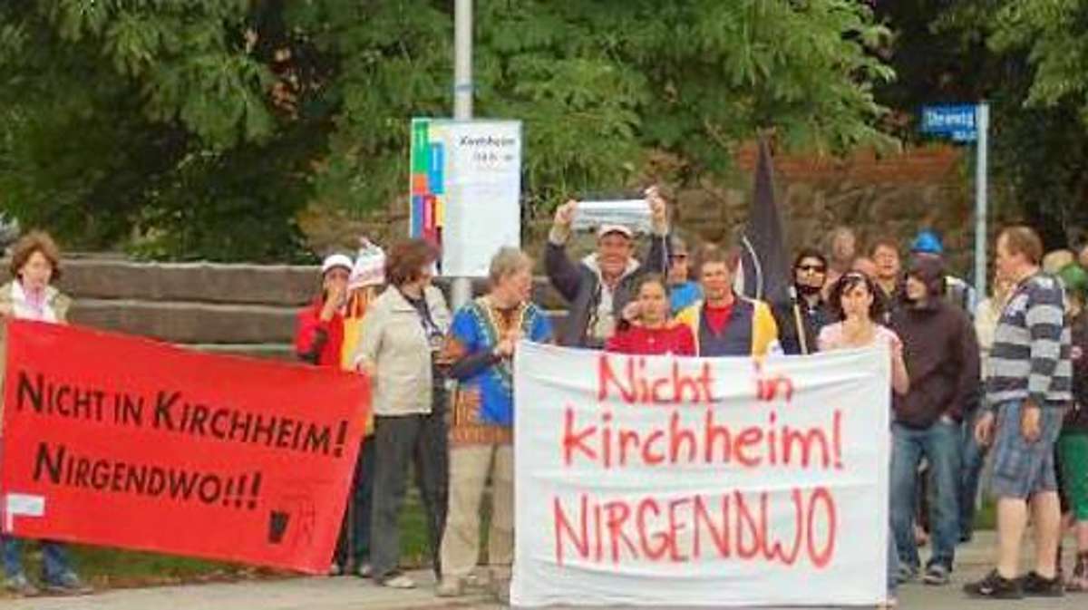 Thüringen: Aufklärung gefordert: Bundesbeamte logieren in Rechten-Treff