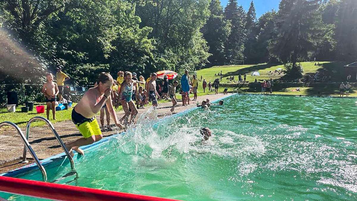 Sommer am Rennsteig: Schmiedefelder Bad mit guter Bilanz
