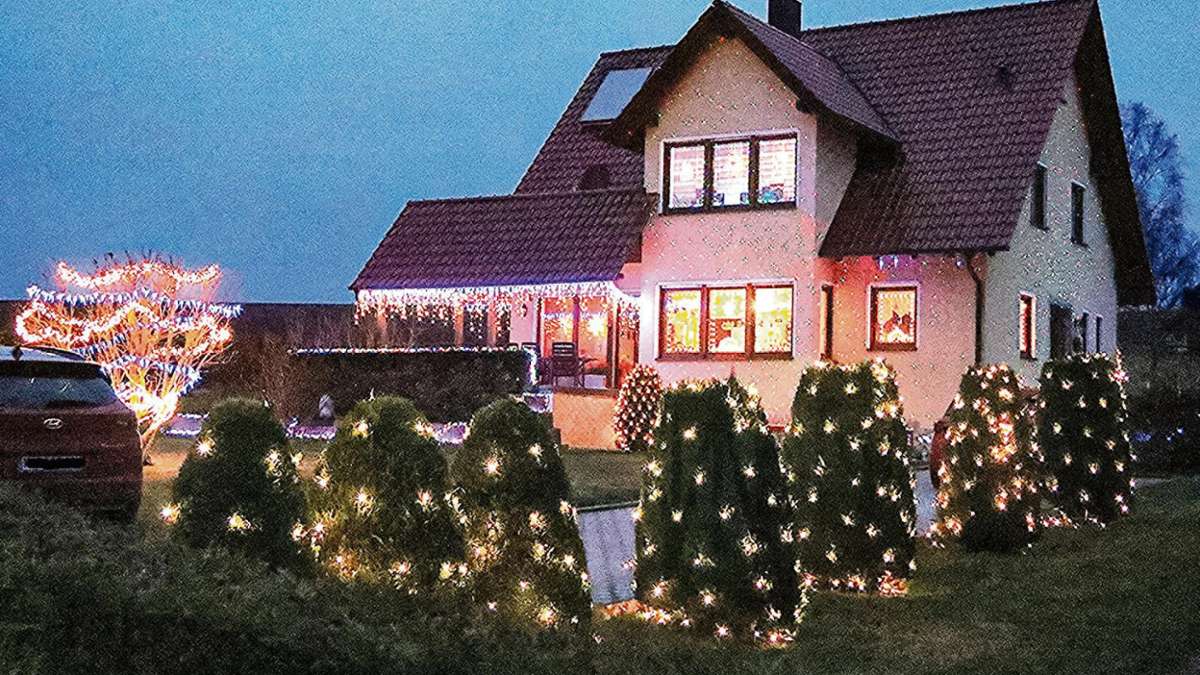 Neues am Raueneck: Bunte Lichter sorgen für Weihnachts-Flair
