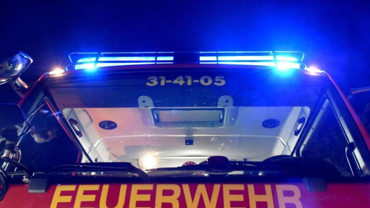 Neudietendorf/Jena: Mindestens zwei Verletzte und große Schäden bei Wohnungsbränden