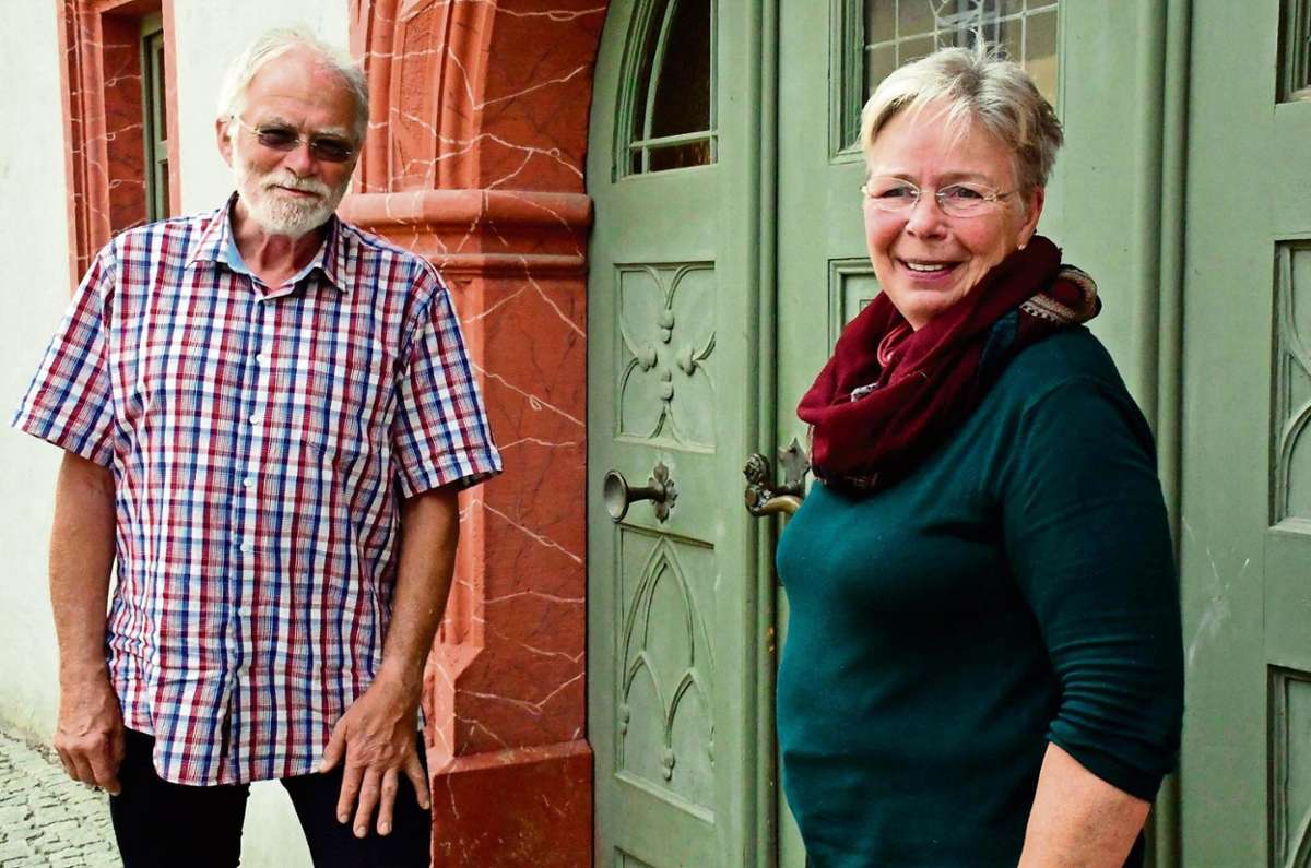 Kirsti Senff und Helmut Krause setzen sich mit ihren Hospizdiensten seit Langen für ein Sterben in Würde ein. Foto: Berit Richter