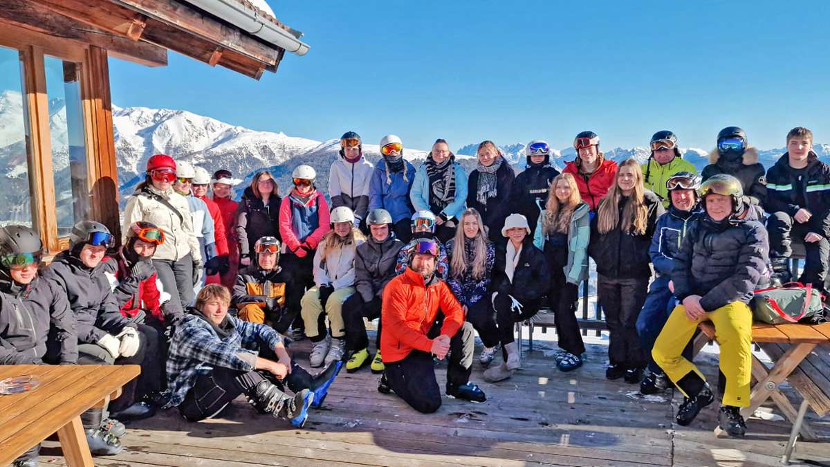 Sonneberger in Tirol: Schüler dürfen an den  Biathlon Schießstand