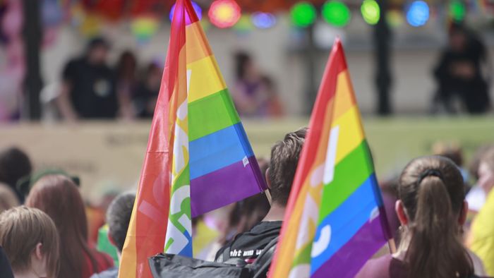Zahl registrierter queerfeindlicher Straftaten verdoppelt