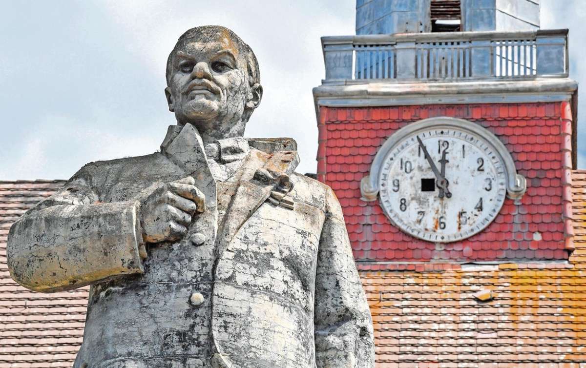Feuilleton: Lenin lebt - als Denkmal aus DDR-Zeiten