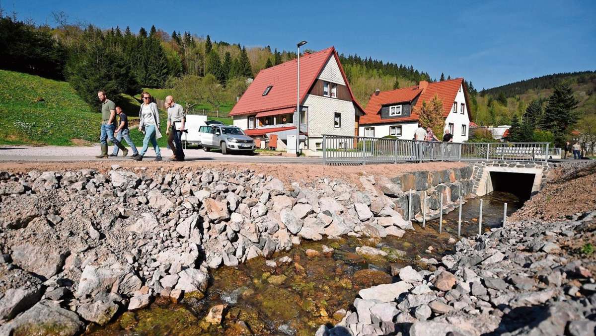 Hildburghausen: Dachsbach in Gießübel freigelegt