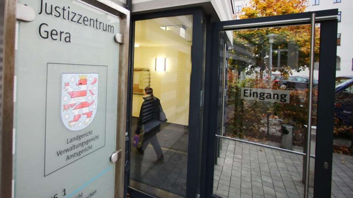Thüringen: Mutmaßlich rechte Hooligans kommen vor Gericht