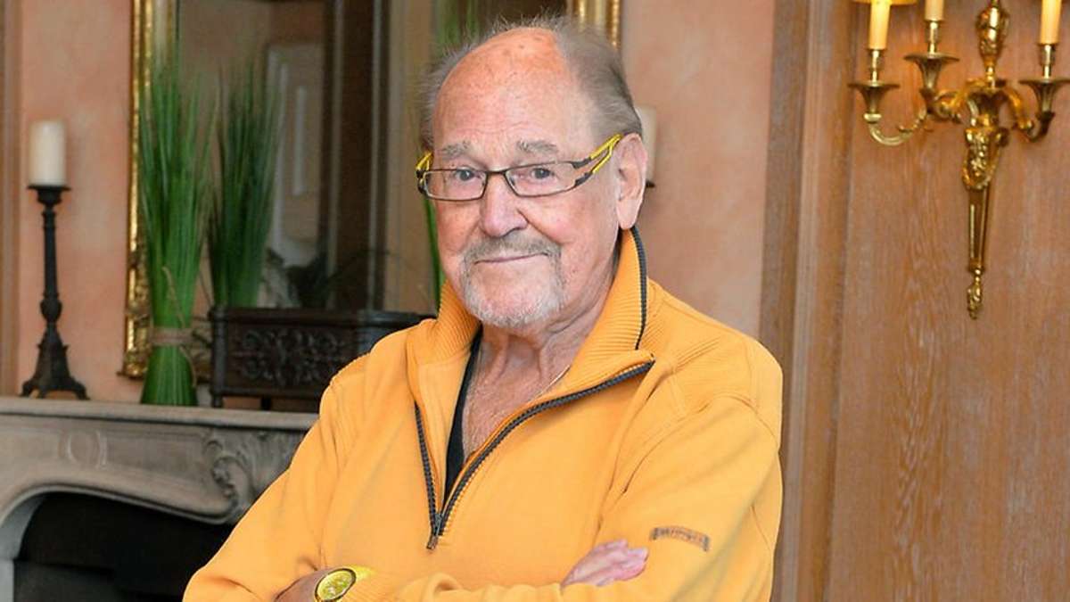 Feuilleton: DDR-Legende Köfer auch mit 99 nicht zu alt für Facebook