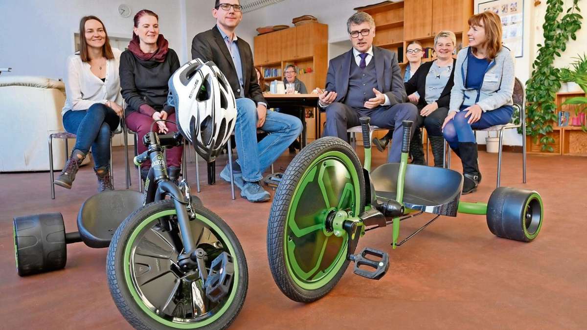 Bad Salzungen: Landrat übergibt coole Dreiräder mit Breitreifen