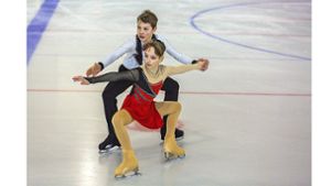 Eiskunstlauf in Ilmenau: Jeder zeigt sein Können auf Kufen